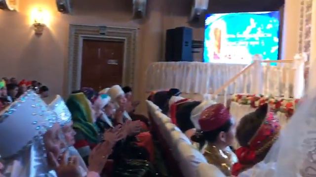 ТУРОК ИСПОЛНИЛ КАЗАХСКУЮ ПЕСНЮ! ДО СЛЕЗ! смотреть онлайн