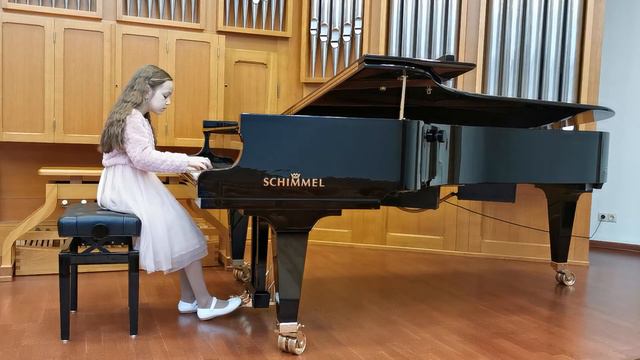 Малинова Арина, 29.08.2012 г., 3 класс, г. Видное, МАУДО "ДШИ г. Видное". смотреть онлайн