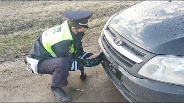 #1 Прямой эфир, ИДПС Исаков снимает номера на автомобиле смотреть онлайн