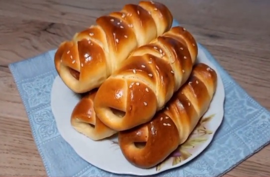 Самые вкусные сосиски в дрожжевом тесте "Косичка" смотреть онлайн