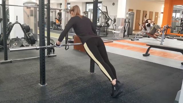 Отжимания от высокой опоры с отрывом ноги | Укрепление больших грудных, дельтовидных и трицепса смотреть онлайн