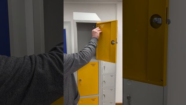 Hero Lockers, Changing a door смотреть онлайн