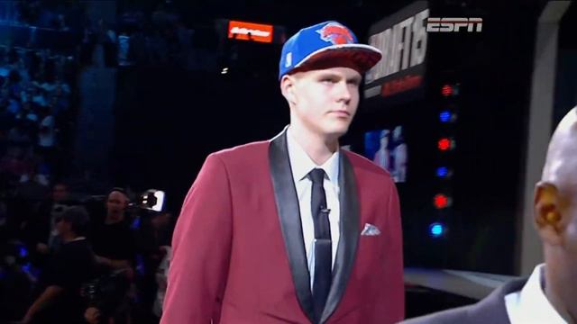 Kristaps Porzingis Life Story смотреть онлайн