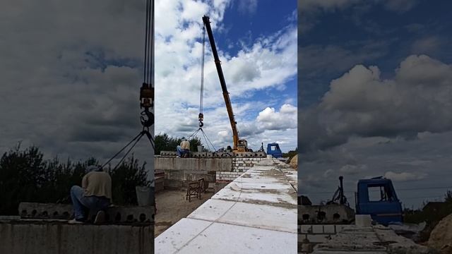 монтаж железобетонных плит на прогоны смотреть онлайн