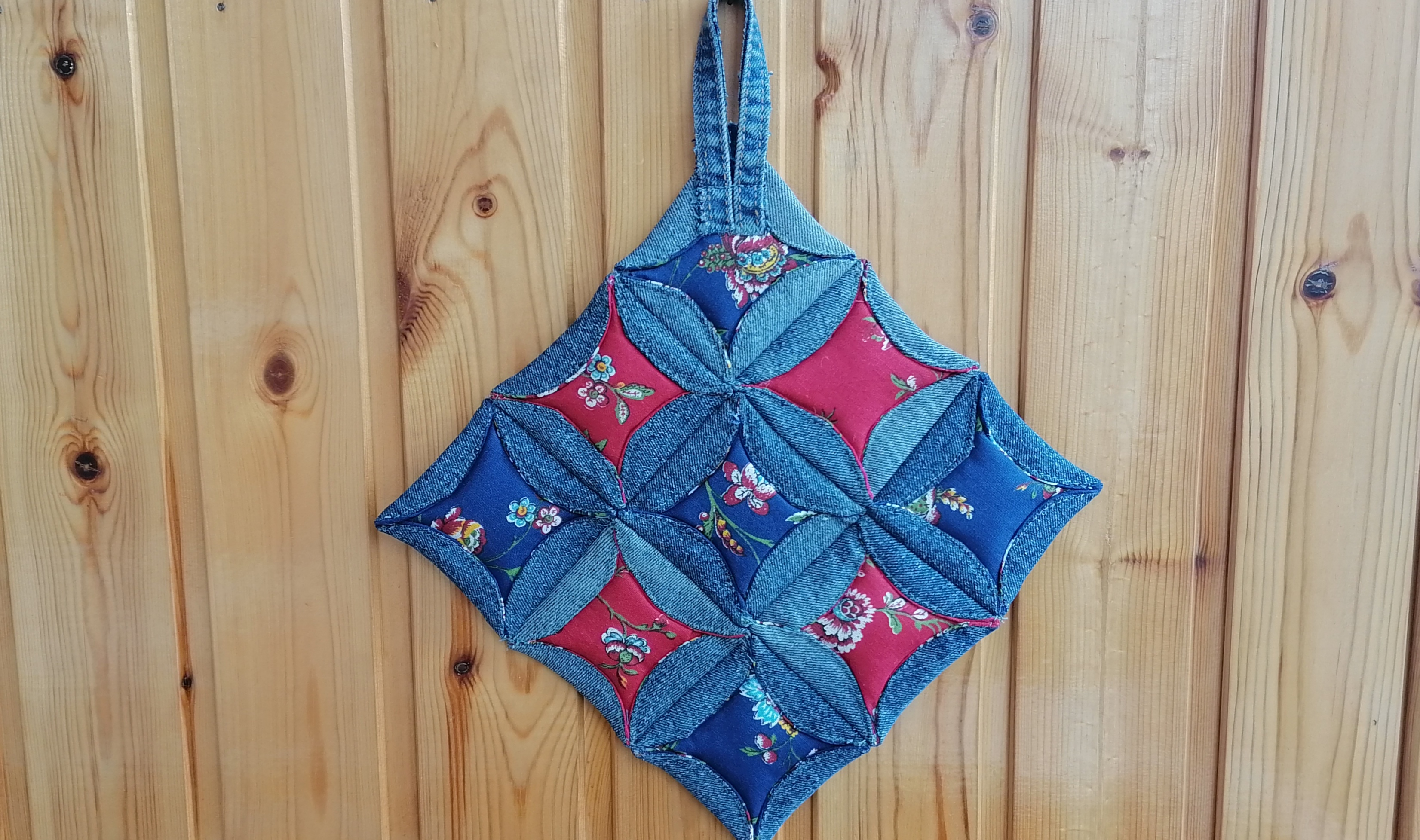 Кухонная прихватка из старых джинсов. смотреть онлайн