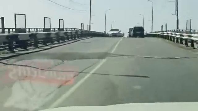 Горбатый мост в Батайске отремонтировали наполовину смотреть онлайн