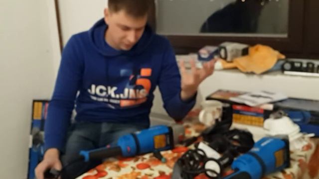 Обзор болгарки, УШМ ЗУБР П125-1400ЭПСТ И П180-2100ПВ часть 2 смотреть онлайн