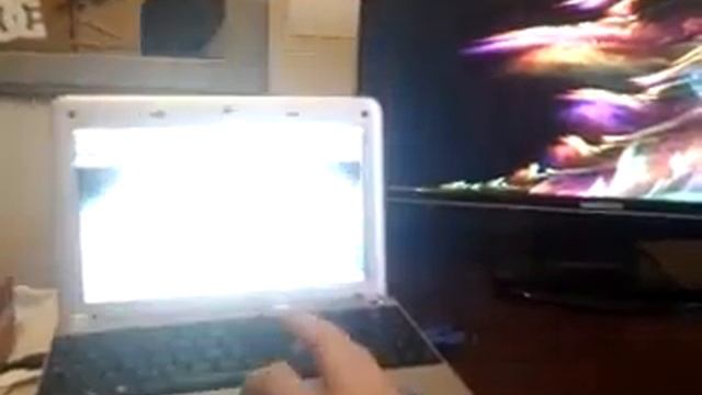 Msi Wind/Advent 4211 Running Mac OSX 10.5.6 Dual Screen