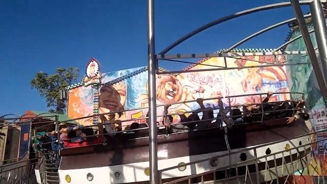 Friends In Roller Coaster Game Rolling Over Like Dish Machine смотреть онлайн