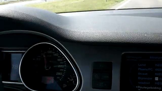 Audi Q7 V12 TDI quattro tiptronic 500PK смотреть онлайн