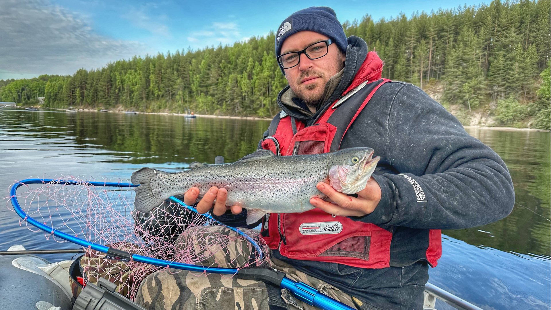 ВО ДАЕТ! ЭТОГО РЫБАКА НЕ ОСТАНОВИТЬ! ОН ПОРЕТ ФОРЕЛЬ ОДНУ ЗА ОДНОЙ! МАЙ 2023 смотреть онлайн