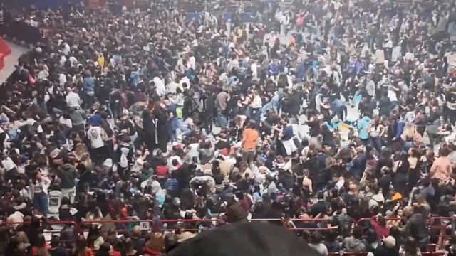 siamo andate al concerto dei MANESKIN a MILANO (FORUM 3/4/2023) смотреть онлайн