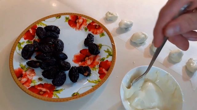 Домашние Конфеты: Чернослив в белом Шоколаде. Prune candies in white chocolate. смотреть онлайн