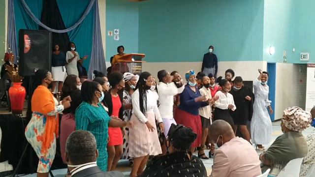 Kanjalo Nendodana Yomuntu - TKCM Mfuleni Choir смотреть онлайн