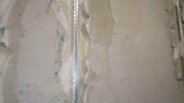 Штукатурка по маякам... маяки удаляю . Март 2019.