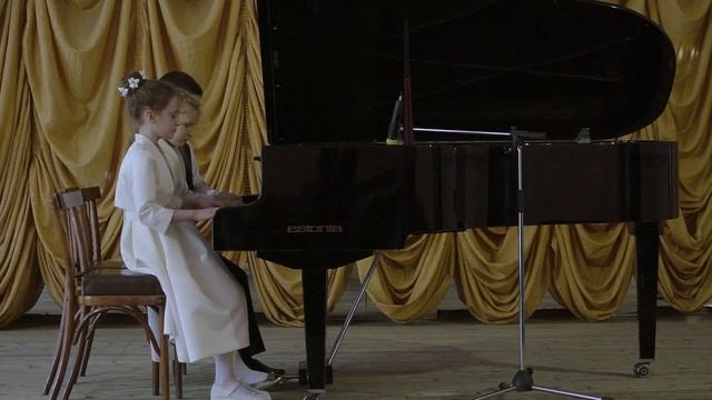 И. Тамарин. "Старинный гобелен" смотреть онлайн