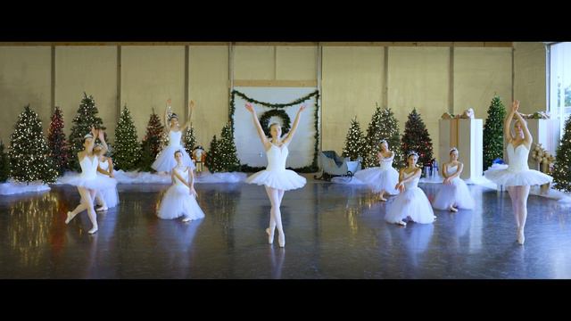 A Very Merry Nutcracker | 4K смотреть онлайн