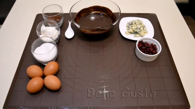 Брауни с Вишней и Сыром Дорблю | Рецепт американского Шоколадного Пирожного смотреть онлайн