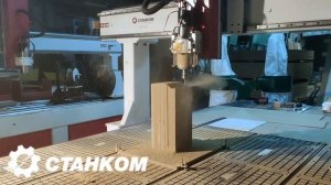 Обзор и работа 4-х осевого фрезерного станка ЧПУ с автосменой инструмента