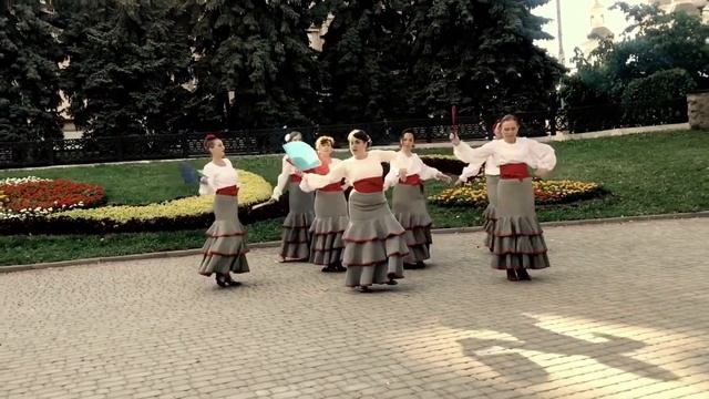 Romeras con abanico. Flamenco смотреть онлайн