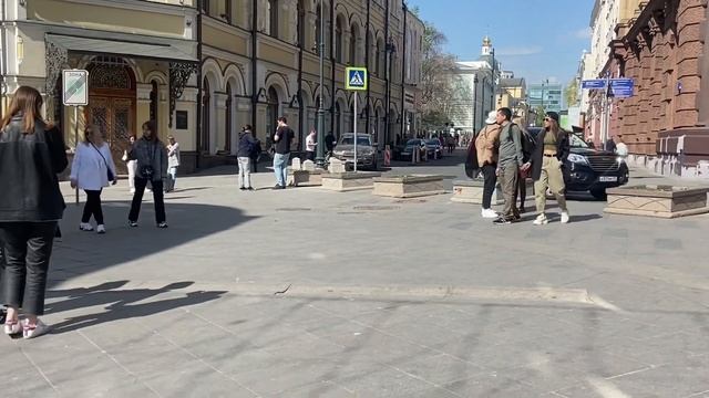 ОДИН ИЗ СТАРЕЙШИХ МОНАСТЫРЕЙ ГОРОДА. Во что одеты москвичи? МОСКОВСКИЙ СТРИСТАЙЛ смотреть онлайн