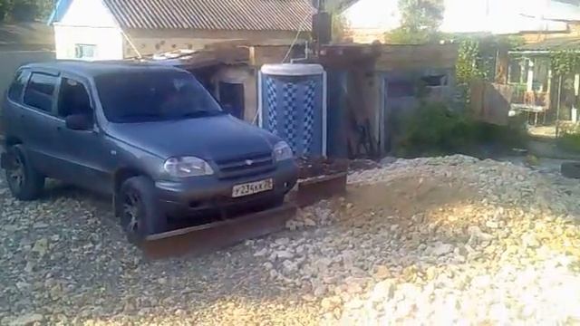 Бульдозер Chevrolet Niva Ставрополь. Часть 2. Первая модификация. смотреть онлайн
