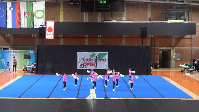 Ljubljana Open 2023 - ŠKD POM-PON 2000 - MINI LADIES - MT смотреть онлайн