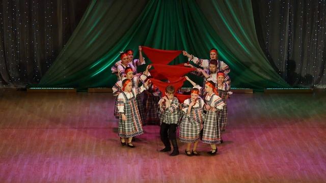 "Плясовая с платками" смотреть онлайн