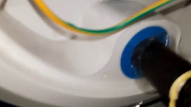 ZANUSSI бойлер ----- лайно!!!! потік бак за два роки використання. смотреть онлайн