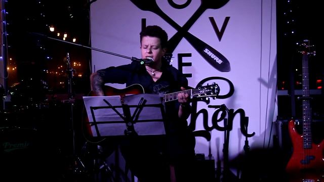 Алла Пугачева - Свеча горела ( кавер Анна Шевченко ) ( Арт-кафе " Open Kitchen" Полтава 10,11,2018 смотреть онлайн