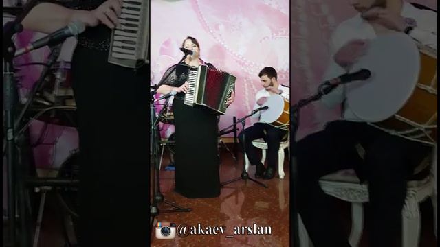 Саният Надирбекова . Кумыкские песни поёт. смотреть онлайн