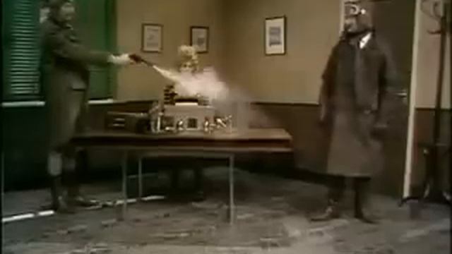 Monty Python Biggles with random Lemon Curry смотреть онлайн