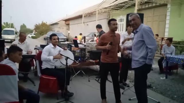 Axadjondan chinni gullar jonli ijroda