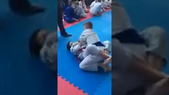 Первые соревнование по джиу джитсу смотреть онлайн