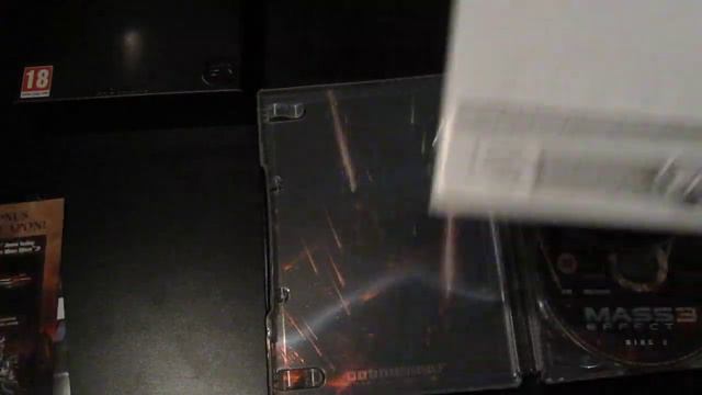 Unboxing Mass Effect 3 - Collector's Edition смотреть онлайн