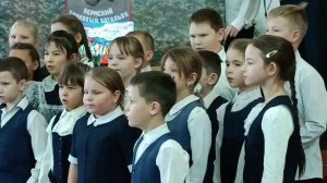 Дети поют песню «О той весне»
