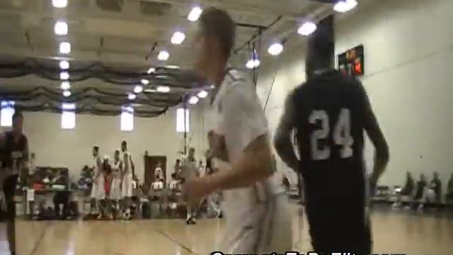 6'3" Terence Shelby explodes at Chicago Summer Challenge смотреть онлайн
