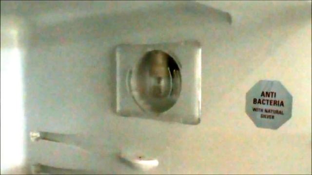 How to fix a broken light bulb in a Bosch KGH33V00GB Classixx Fridge Freezer смотреть онлайн