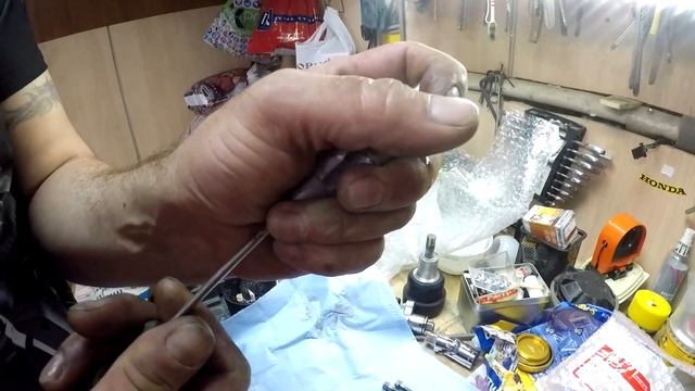 Замена натяжителя цепи ГРМ Honda CBR 1000 RR 2008-2011