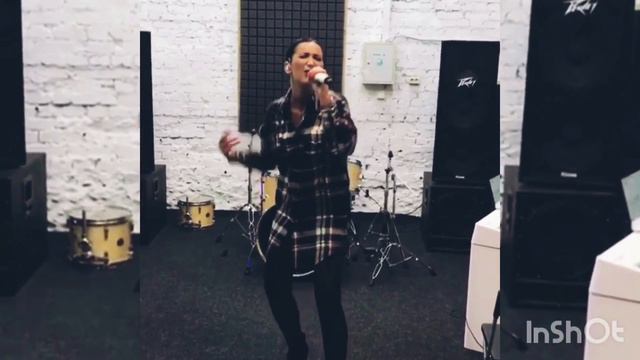 Бузова поет вживую смотреть онлайн