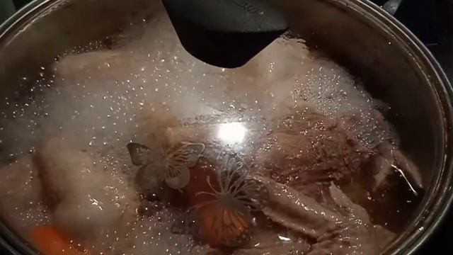 Готовлю холодец, как научили мама с бабушкой. смотреть онлайн