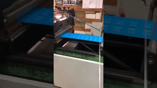 Изготовление пакетов ПЭТ/ПЭТ мет/ПВД с крафт покрытием смотреть онлайн