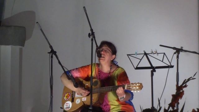 Доротея Табакова изпълнява "В тот вечер я не пил, не пел" смотреть онлайн