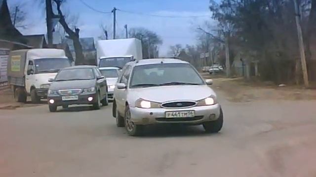 Пошел на таран,но струсил. смотреть онлайн