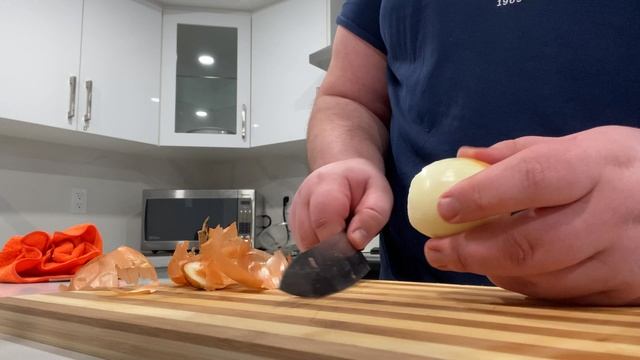 Говядина с луком.