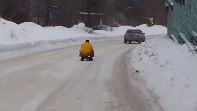 Спуск на санях с бутаковки смотреть онлайн