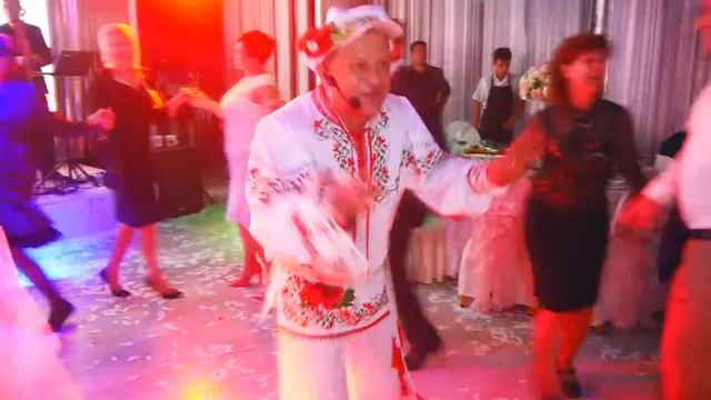 Шоу-группа "Славяне" на Одесской свадьбе (продолжение) смотреть онлайн