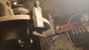 закусывает тормоза при исправном супорте