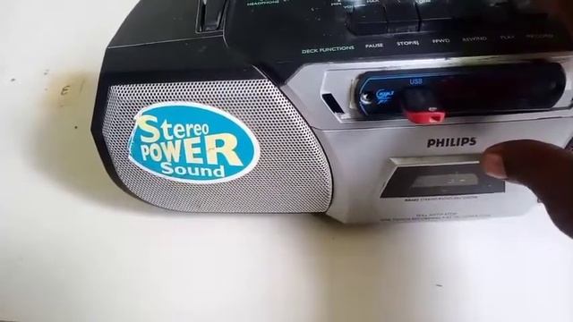 Old Philips Tape recorder converted to Bluetooth Mp3 Player. смотреть онлайн