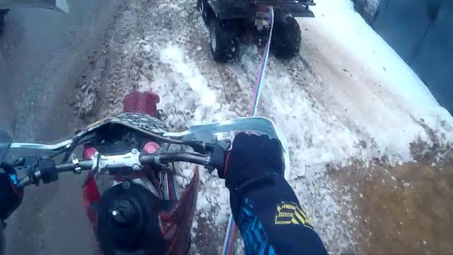 Не очень удачные покатушки с квадроциклом смотреть онлайн